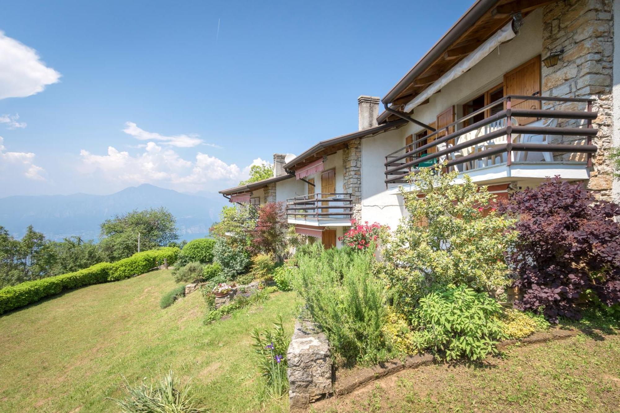 Casa Bella Vista Mit Balkon Apartamento San Zeno di Montagna Exterior foto